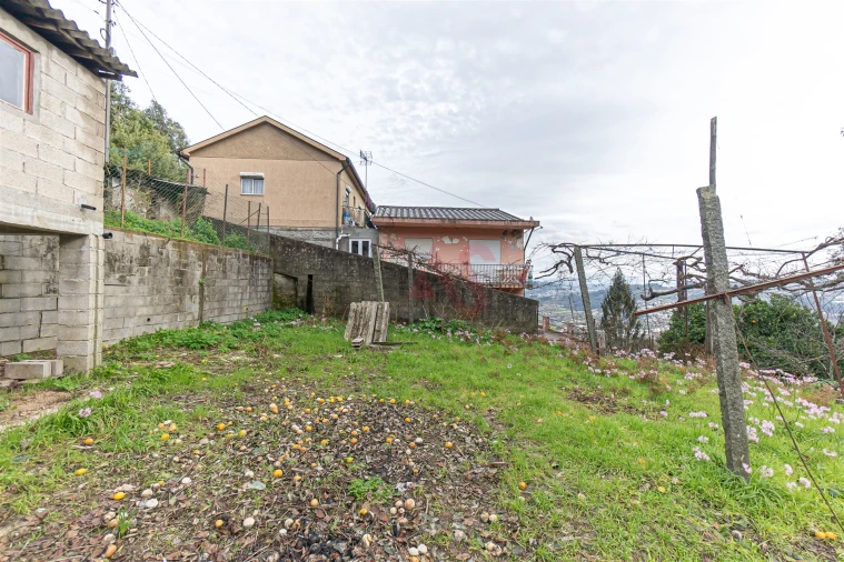 Moradia T2 para Venda em Tabuadelo e São Faustino Foto 3