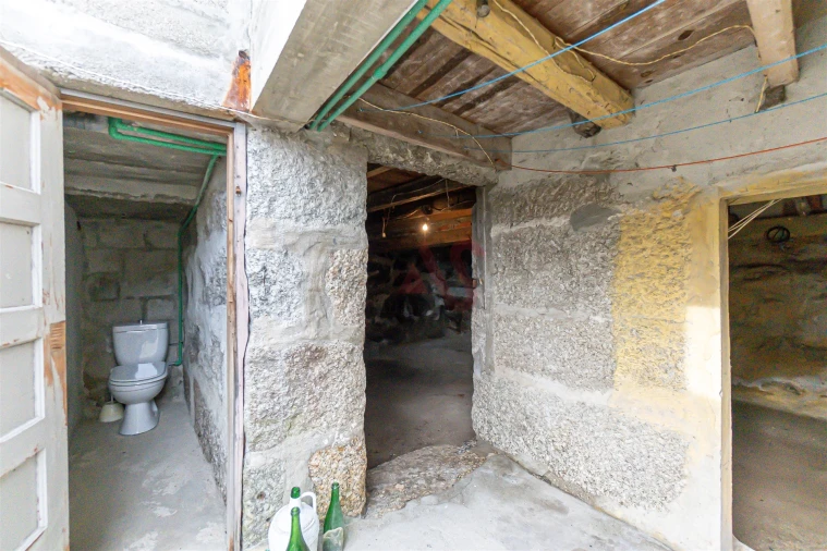 Moradia T2 para Venda em Tabuadelo e São Faustino Foto 18