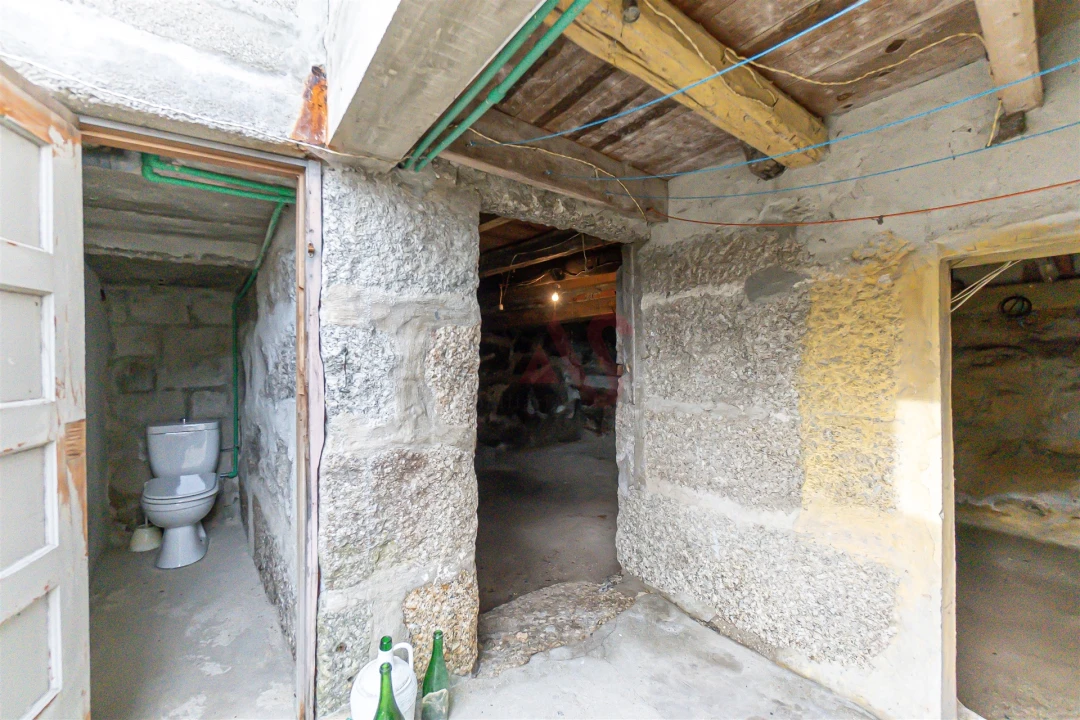 Moradia T2 para Venda em Tabuadelo e São Faustino Foto 18