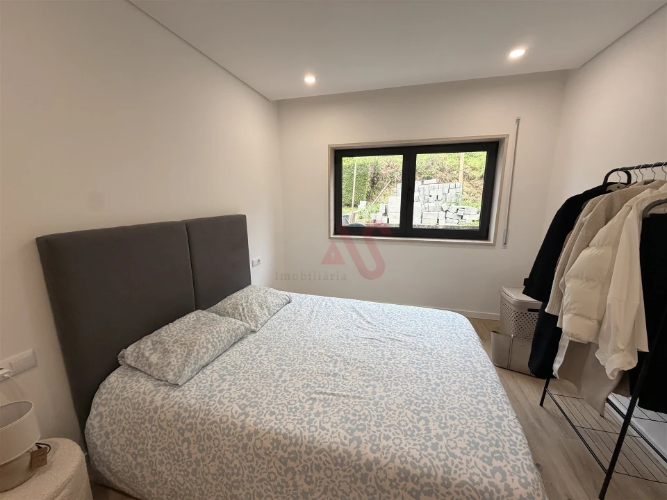 Moradia T2 para Venda em Candoso (São Martinho) Foto 15