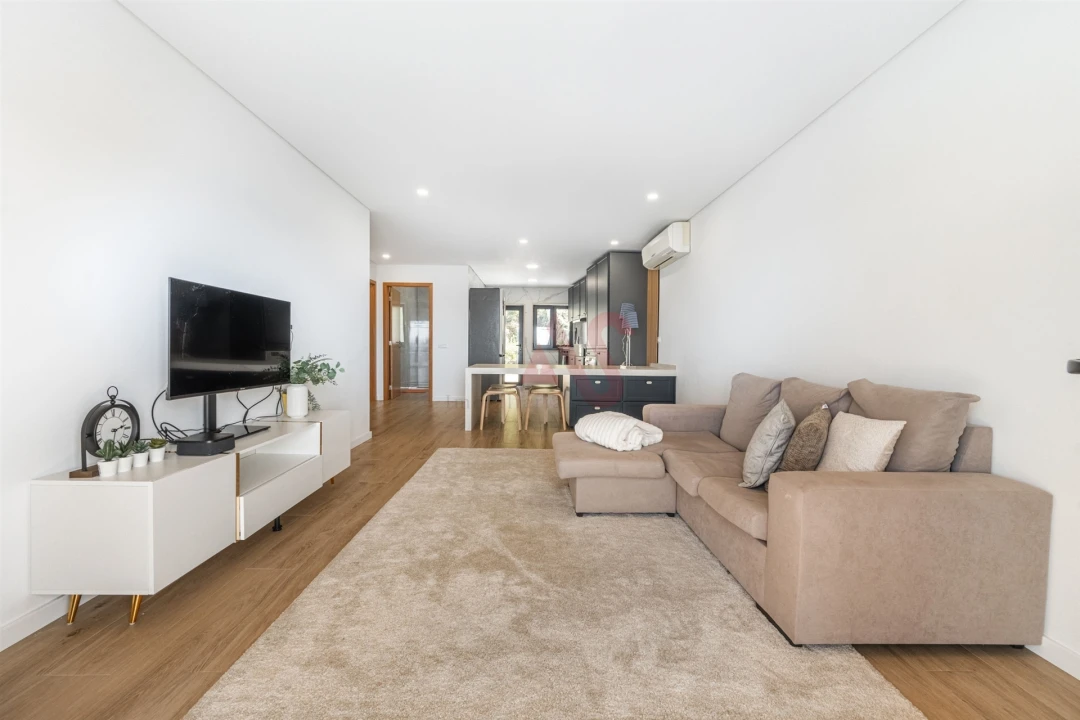 Moradia T2 para Venda em Candoso (São Martinho) Foto 10