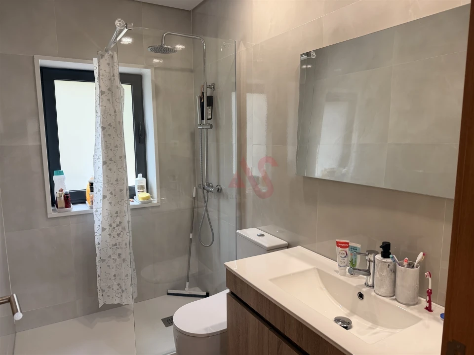 Moradia T2 para Venda em Candoso (São Martinho) Foto 16