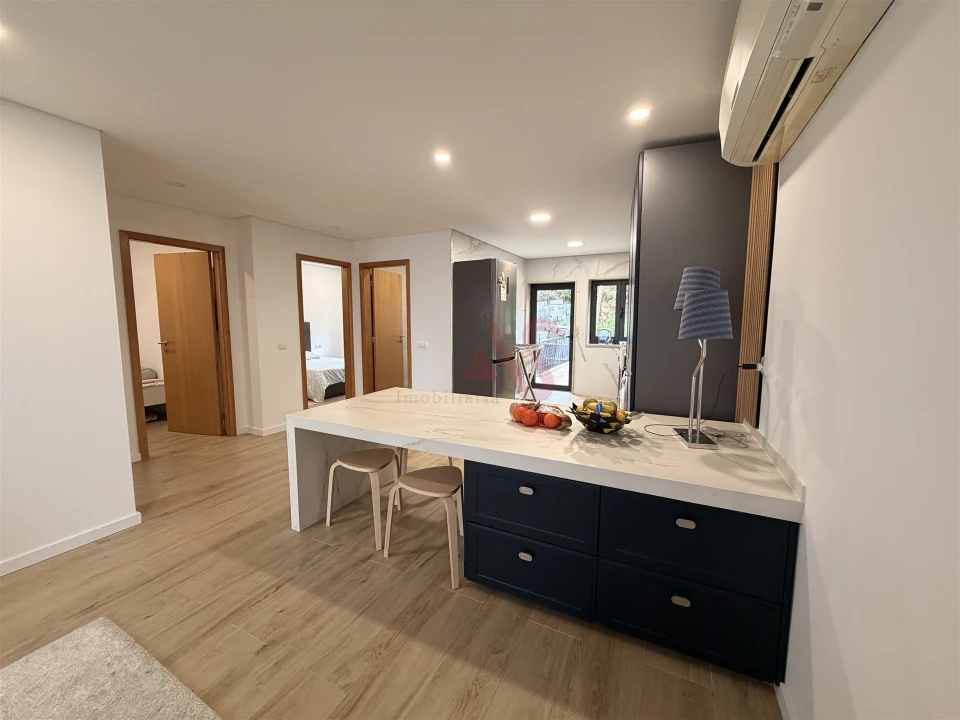 Moradia T2 para Venda em Candoso (São Martinho) Foto 8