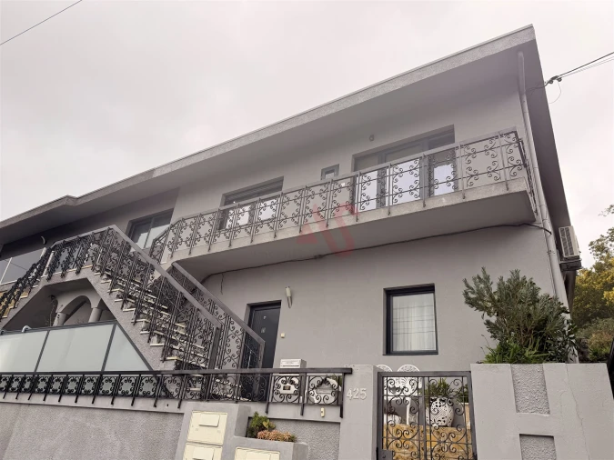 Moradia T2 para Venda em Candoso (São Martinho) Foto 2