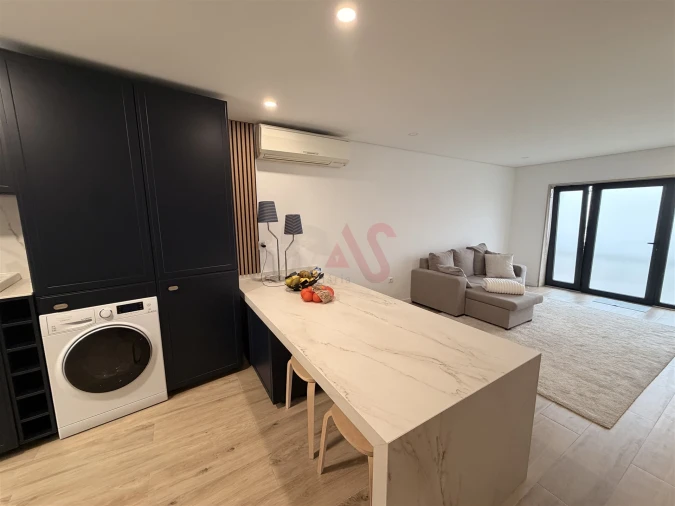 Moradia T2 para Venda em Candoso (São Martinho) Foto 9