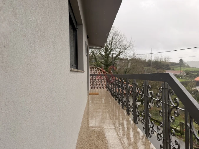 Moradia T2 para Venda em Candoso (São Martinho) Foto 18