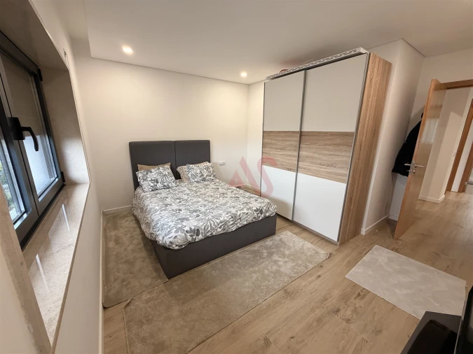 Moradia T2 para Venda em Candoso (São Martinho) Foto 12