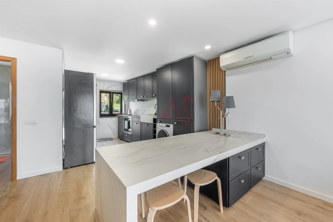 Moradia T2 para Venda em Candoso (São Martinho) Foto 5