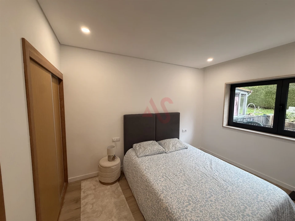 Moradia T2 para Venda em Candoso (São Martinho) Foto 14