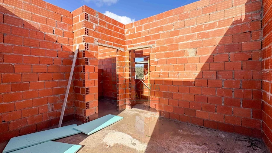 Moradia T3 para Venda em Salir de Matos Foto 8