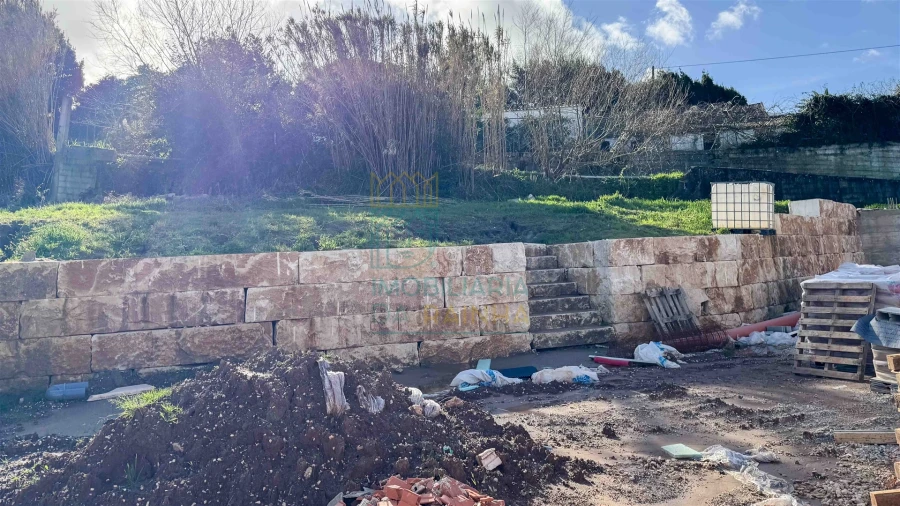 Moradia T3 para Venda em Salir de Matos Foto 9