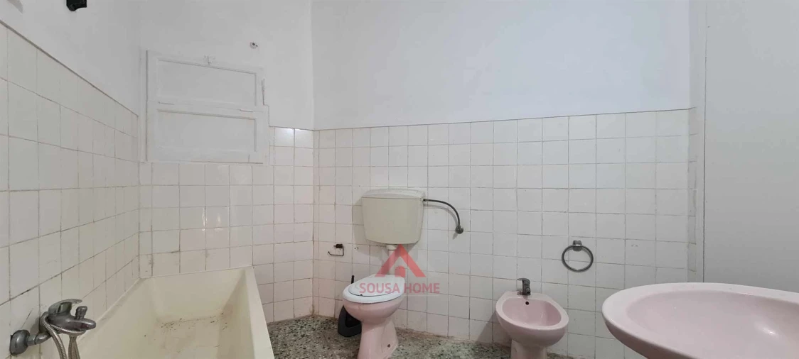 Moradia T5 para Venda em Maceira Foto 6