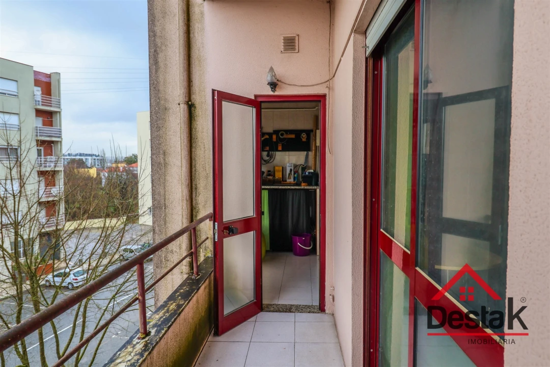 Apartamento T3 para Venda em Viseu Foto 3