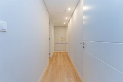 Apartamento T4 para Venda em Carcavelos e Parede
