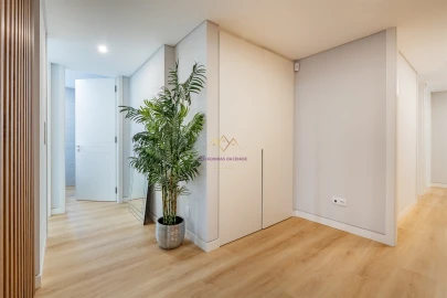 Apartamento T4 para Venda em Carcavelos e Parede