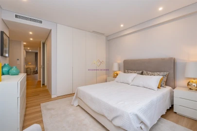 Apartamento T4 para Venda em Carcavelos e Parede