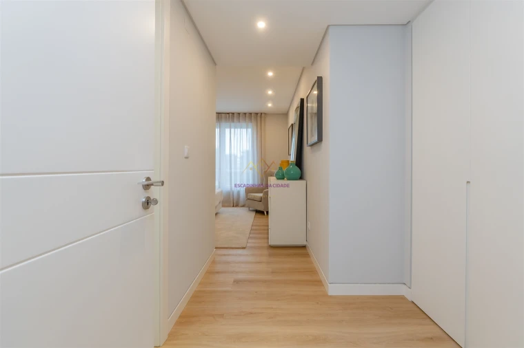 Apartamento T4 para Venda em Carcavelos e Parede Foto 40