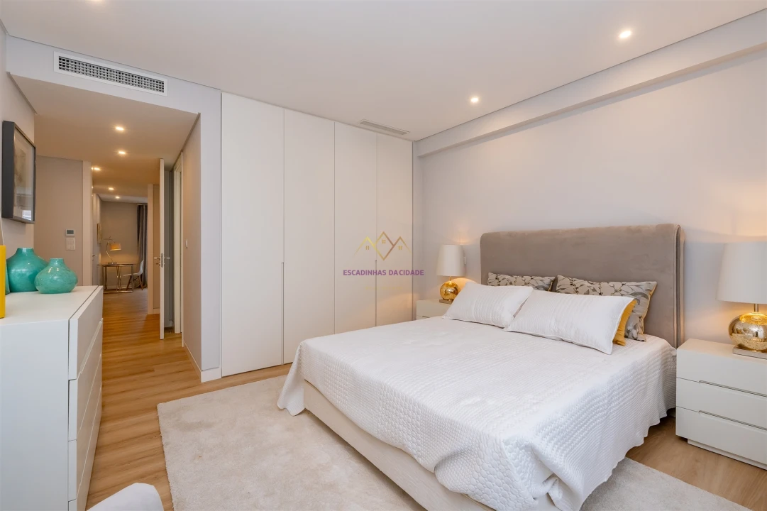 Apartamento T4 para Venda em Carcavelos e Parede Foto 45