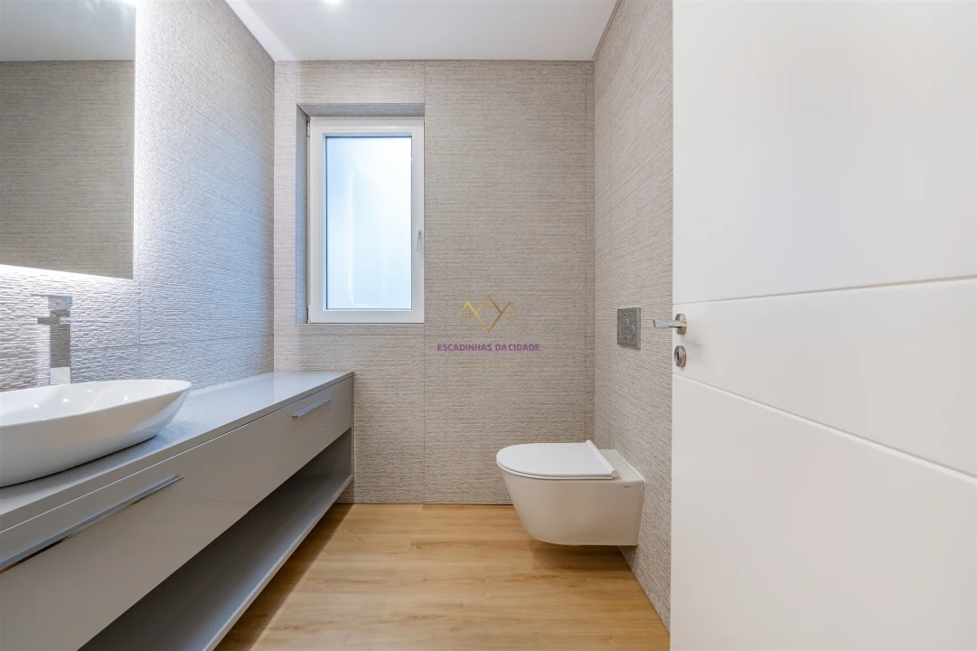 Apartamento T4 para Venda em Carcavelos e Parede Foto 20