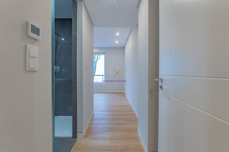 Apartamento T4 para Venda em Carcavelos e Parede Foto 18