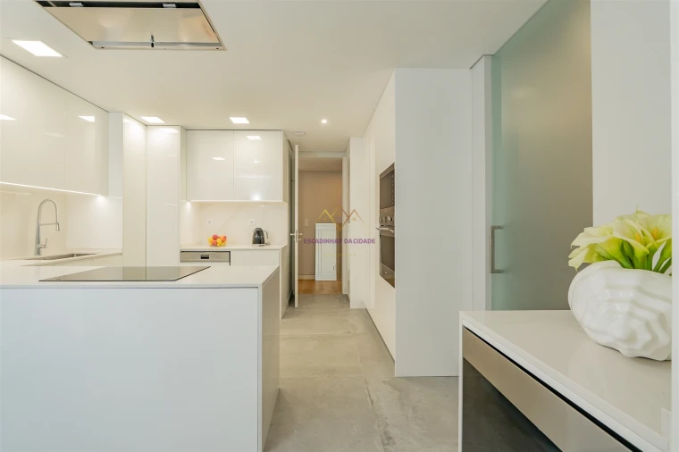 Apartamento T4 para Venda em Carcavelos e Parede Foto 2