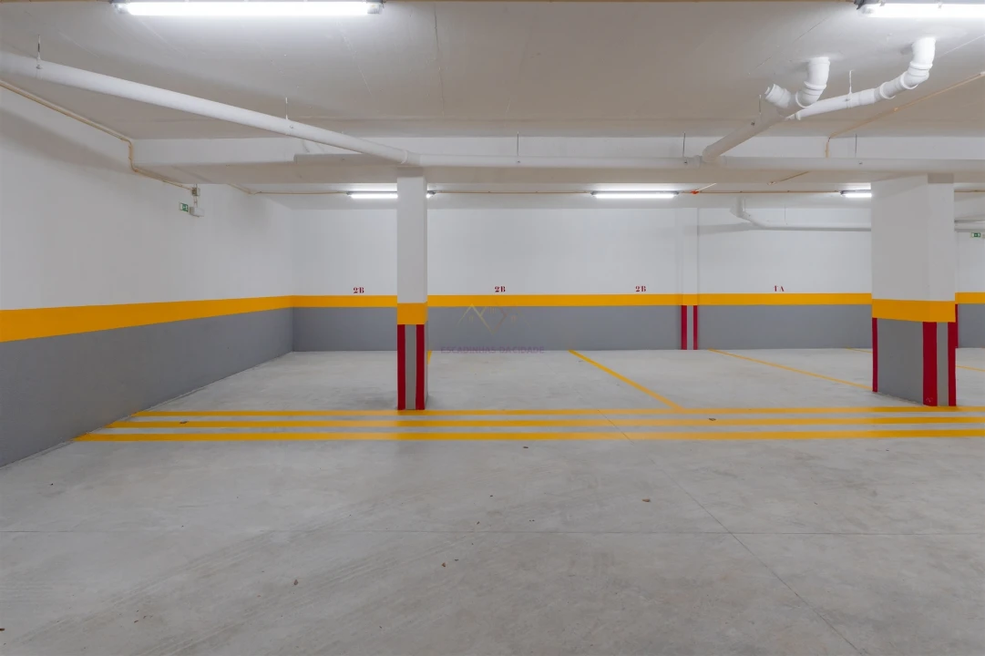 Apartamento T4 para Venda em Carcavelos e Parede Foto 42