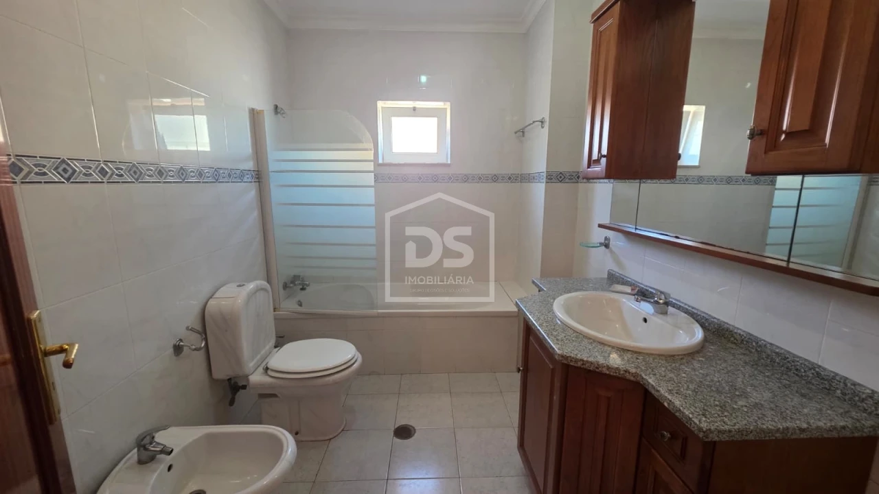 Apartamento T3 para Venda em Peso da Régua e Godim Foto 29