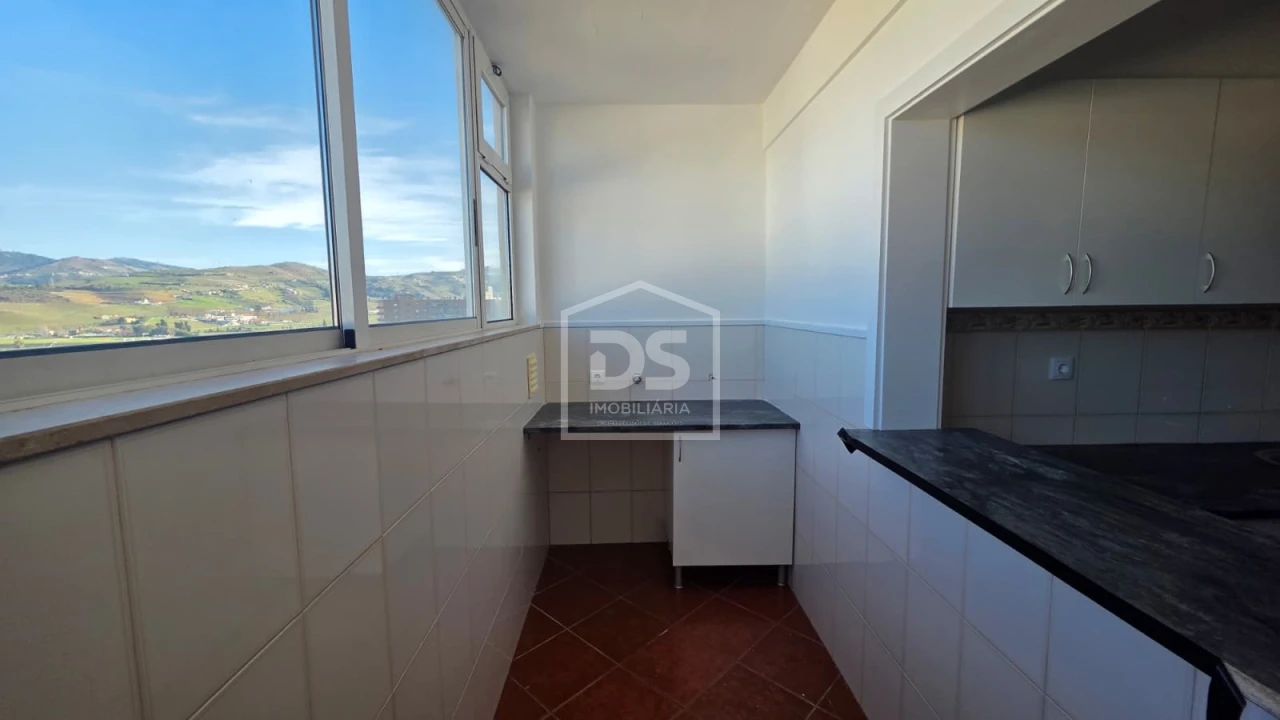 Apartamento T3 para Venda em Peso da Régua e Godim Foto 17