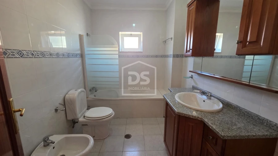 Apartamento T3 para Venda em Peso da Régua e Godim Foto 29