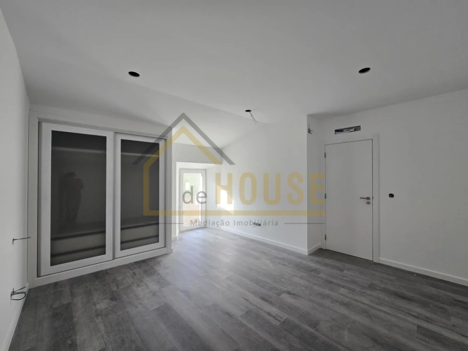 Moradia T3 para Venda em Lourinhã e Atalaia Foto 6