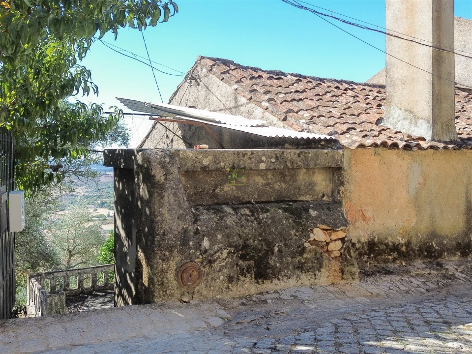 Moradia T2 para Venda em Penha Garcia Foto 21