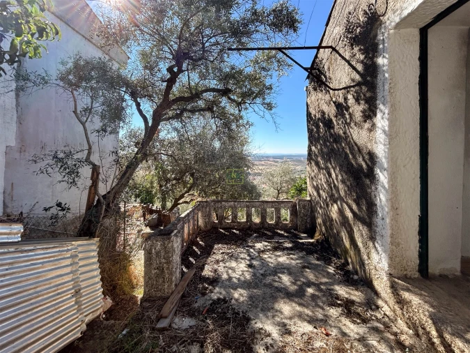 Moradia T2 para Venda em Penha Garcia Foto 23