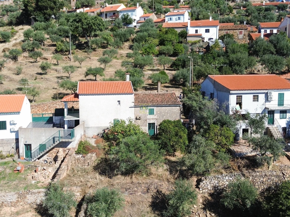 Moradia T2 para Venda em Penha Garcia Foto 10