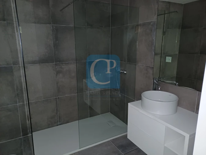 Apartamento T1 para Arrendamento em Paranhos Foto 10