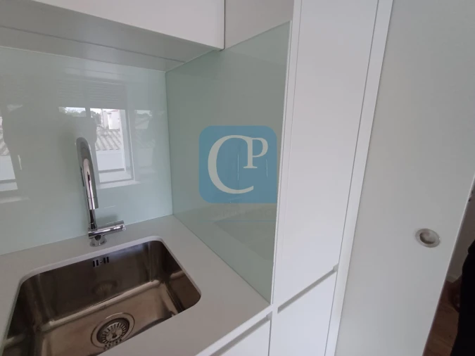 Apartamento T1 para Arrendamento em Paranhos Foto 5