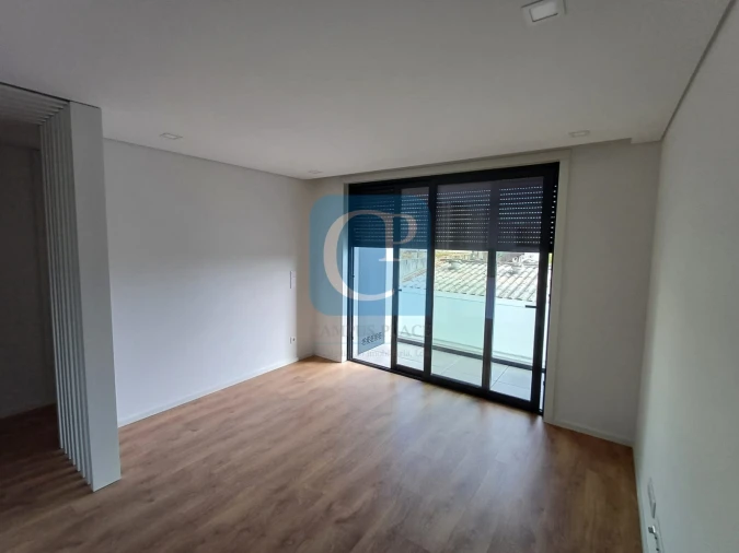 Apartamento T1 para Arrendamento em Paranhos Foto 4