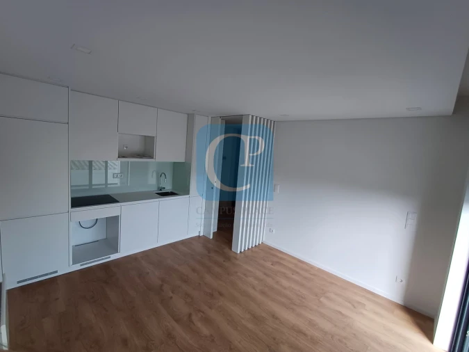 Apartamento T1 para Arrendamento em Paranhos Foto 3