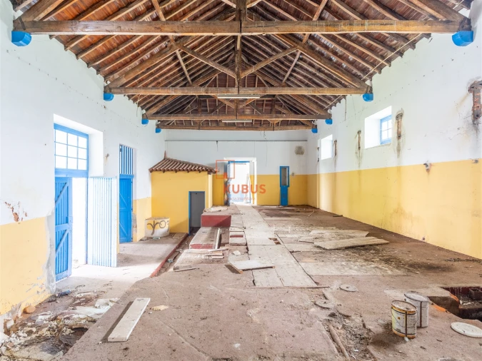 Armazém para Venda em Olaia e Paço Foto 8