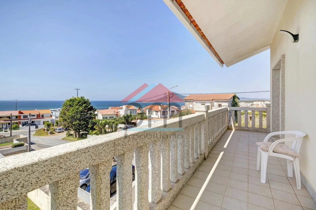 Moradia T5 para Venda em Moledo e Cristelo Foto 1