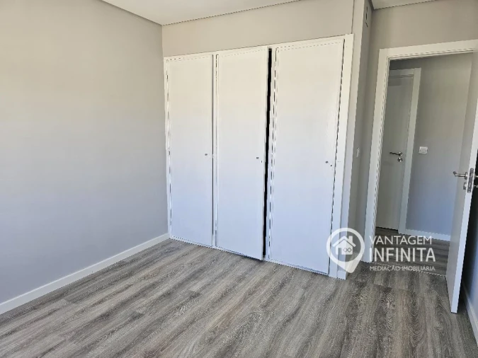 Apartamento T3 para Venda em Amora Foto 3