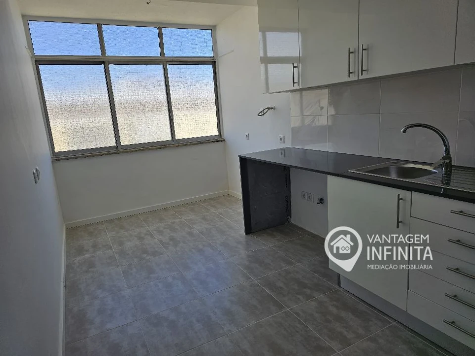 Apartamento T3 para Venda em Amora Foto 11