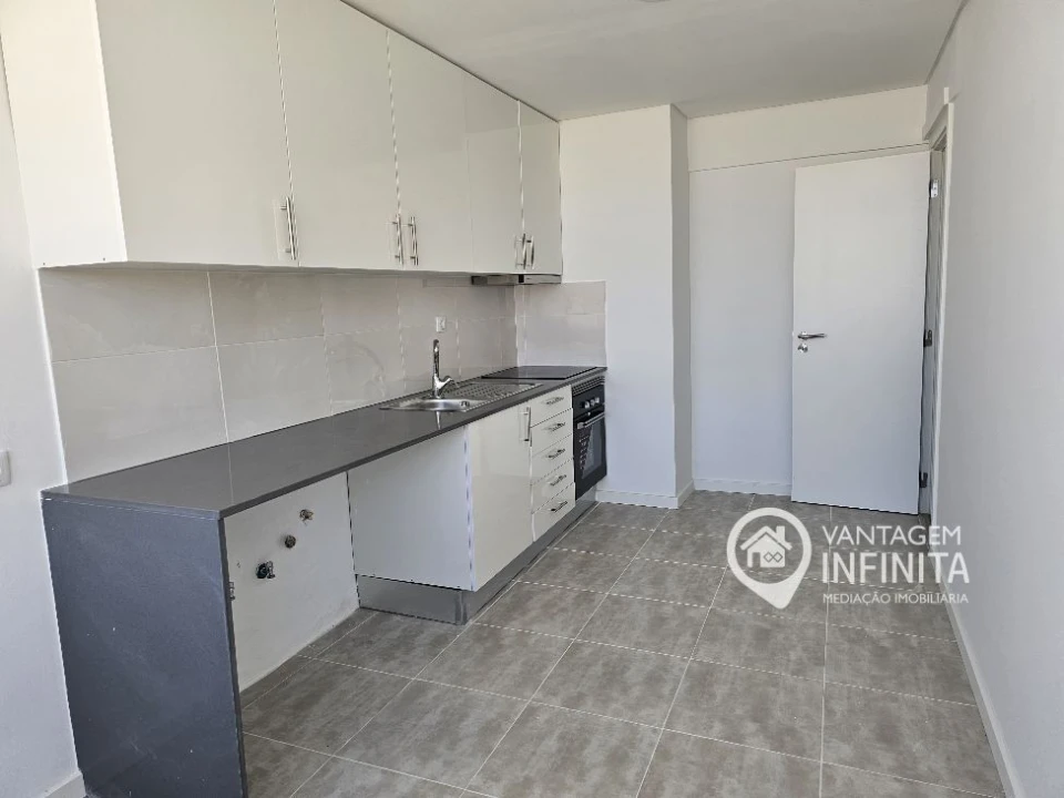 Apartamento T3 para Venda em Amora Foto 12
