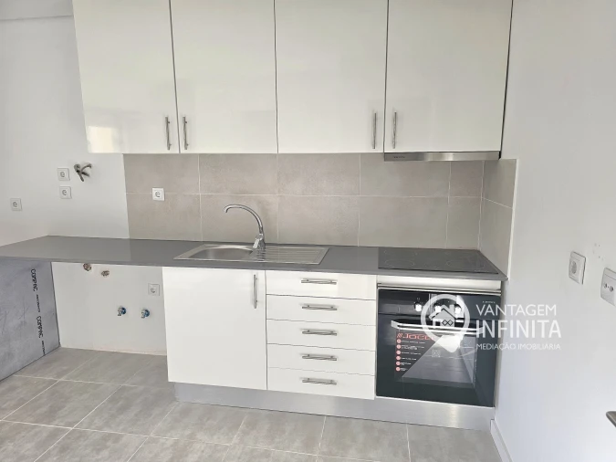 Apartamento T2 para Venda em Amora Foto 4