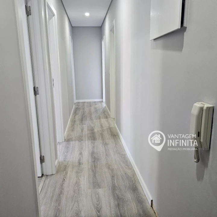 Apartamento T2 para Venda em Amora Foto 5