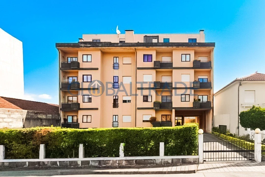 Apartamento T1 para Venda em Moreira Foto 2