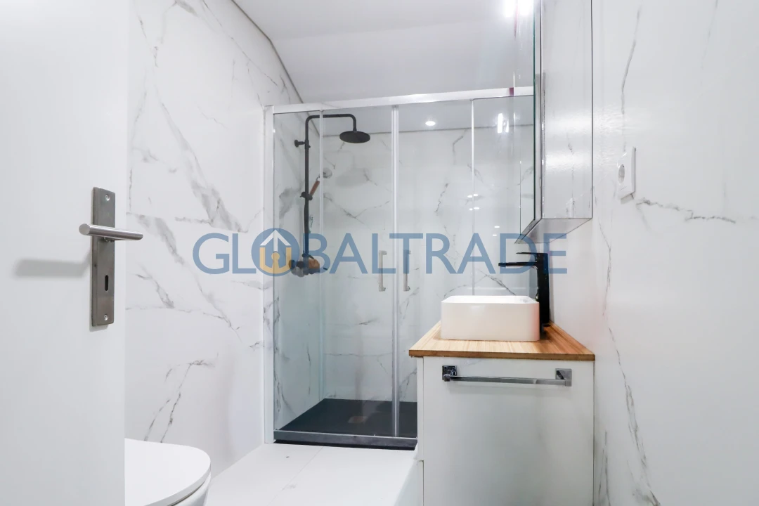 Apartamento T1 para Venda em Moreira Foto 10