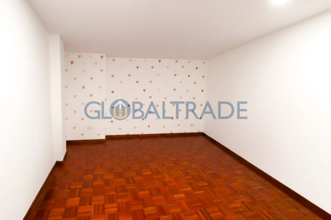 Apartamento T1 para Venda em Moreira Foto 13