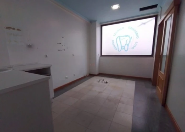 Loja para Venda em Alto do Seixalinho, Santo André e Verderena Foto 13