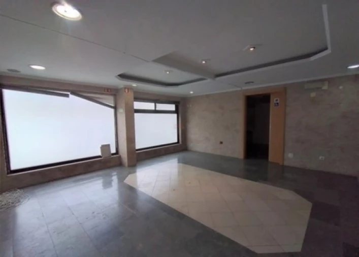 Loja para Venda em Alto do Seixalinho, Santo André e Verderena Foto 8