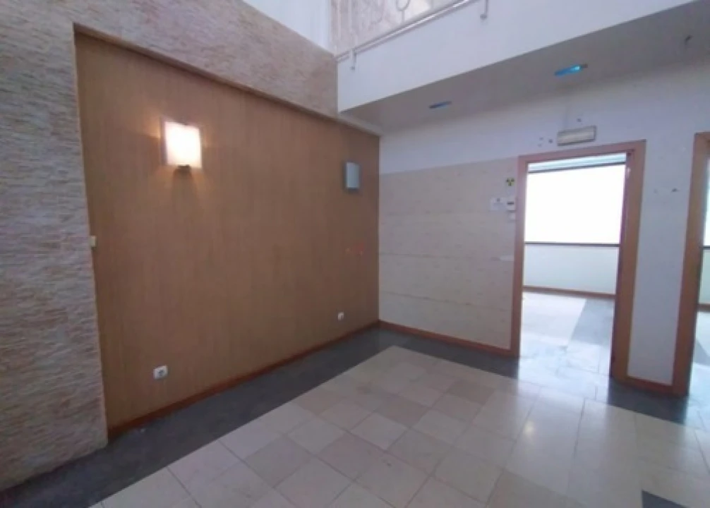 Loja para Venda em Alto do Seixalinho, Santo André e Verderena Foto 11